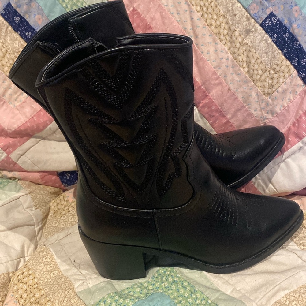 Princess Polly western short Boots size 7